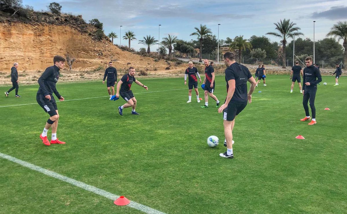 DundalkFC's tweet photo. 🇪🇸🌞| The #DundalkFC players took part in their final training session in Spain this morning before flying home to Ireland.

The Lilywhites are back in action this Thursday night when they host Drogheda United in the #MaloneCup at Oriel Park. 

#DFCPreSeason #CmonTheTown https://t.co/XUYuiR5uEG