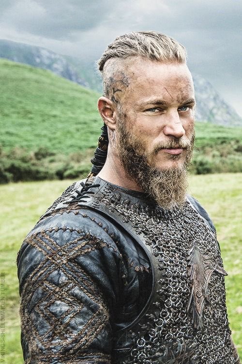 lavocatdudiabl7's tweet photo. Les hommes les plus charismatiques de la tv: thomas Shelby, Ragnar lothbrok, Jax teller et Lucas hood. https://t.co/DwByEI39sM