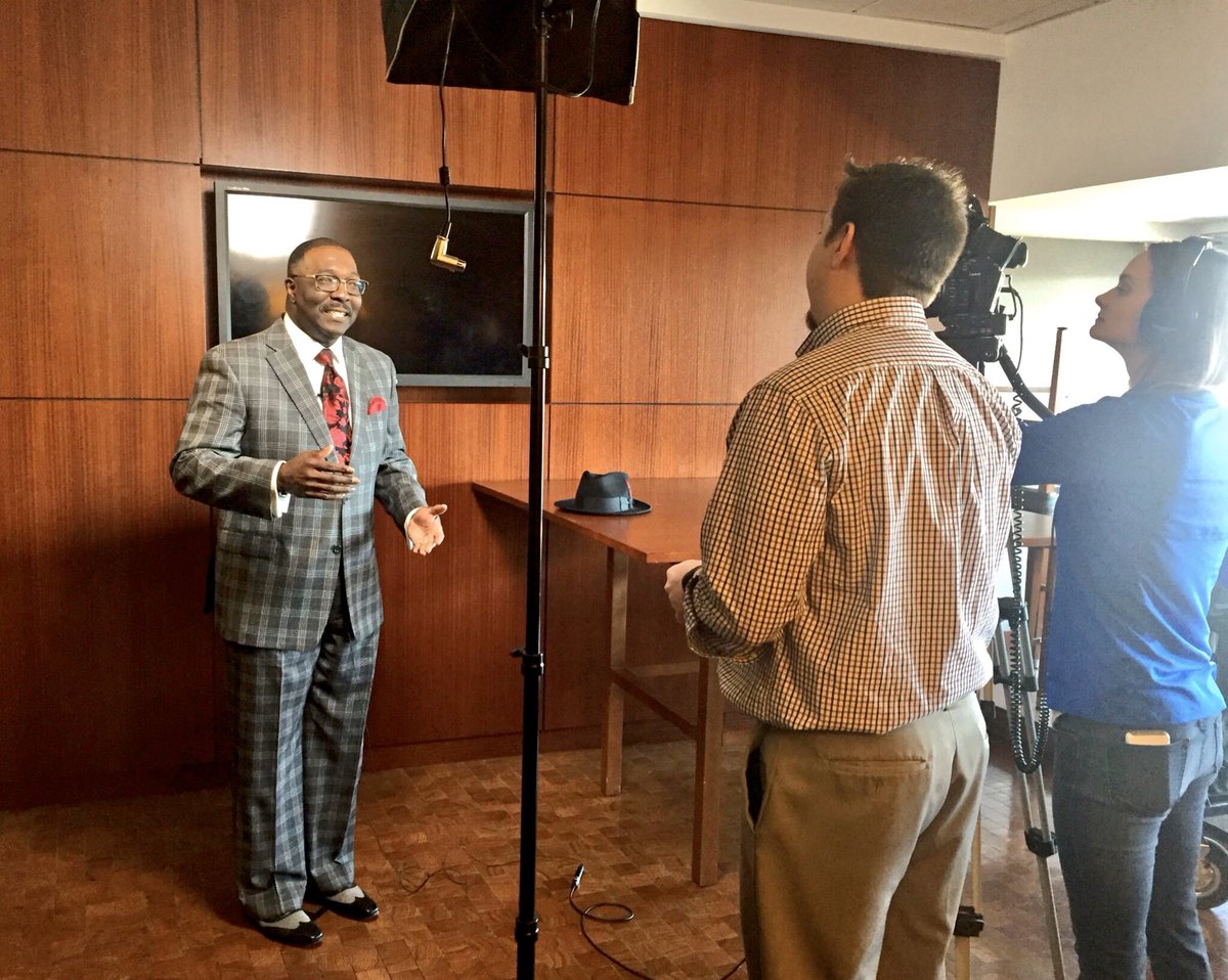 nlbmprez's tweet photo. “When the {KC} Monarchs were at home, Black Churches moved their service time up an hour so fans could go the game! They went straight to the ballpark Dressed to the 9s!” @Royals SALUTE TO THE NEGRO LEAGUES &amp; DRESSED TO THE 9’s DAY is 5/17/20 vs @Dodgers! Save the Date! @MLB RT https://t.co/gzz6TiYUd1