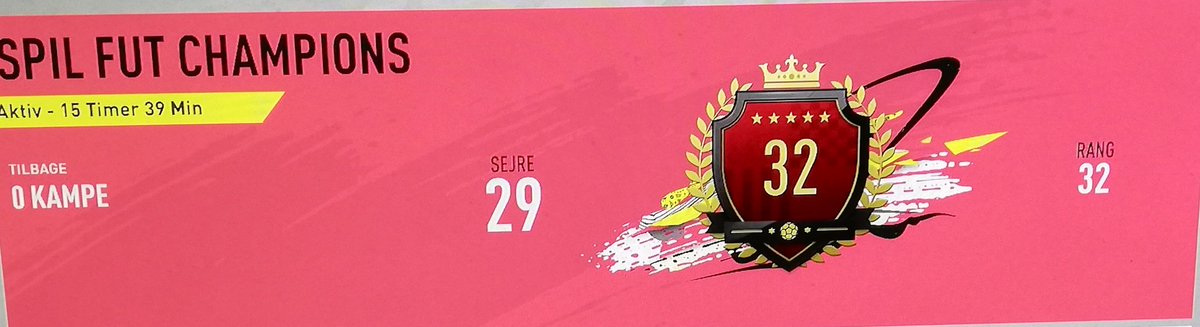 IDansker's tweet photo. So close to top 100, My skill points is so low 😭. But it is the first time actually being there. Top 100 soooon 🤞🏻Er der ikke nogen danske klubber der mangler en ung fifa spiller 😁
#FIFA20 #fifadk #top100 #fifa #RETWEEET https://t.co/O4haa40xrR