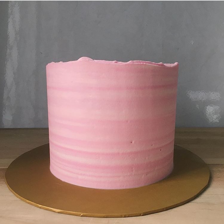 FolksCake's tweet photo. Introducing to you, THE EQUATOR MARBLE CAKE !
.
.
So I can basically call this also as, “the @mijjicakes buttercream marble technique gone wrong” cake😹
.
.
If you’re interested in knowing the story behind this cake, do check out my highlight “Equator Marble” https://t.co/w61IT3g62f