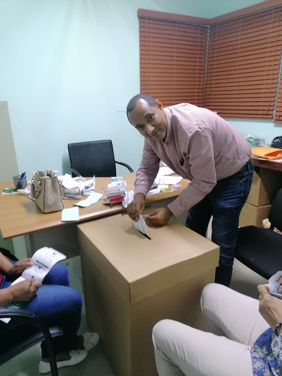 WMVoyPorTi's tweet photo. Ya depositamos los boletos de nuestra rifa. Gracias a quienes compraron. Suerte!!!!

#Vota5
#AlianzaPaísRD
#SanCristóbalRD
#Sancristobalense
#Wellington2020
#WellingtonAlcalde2020
#WMVoyPorTi
#WM2020SC https://t.co/WWte4I0r8i