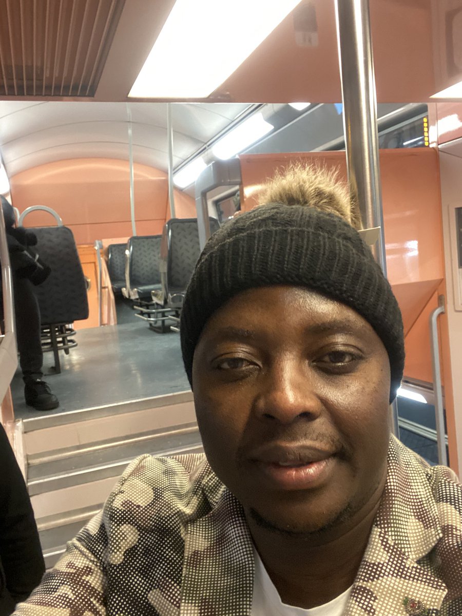 mafura's tweet photo. @MbalulaFikile This is best trains service I have never experienced @Paris bring Prasa team to come see and implement@RSA you will thank me later.. I know you restoring the dignity of our poor masses by fixing Prasa it was me verse best technology @CyrilRamaphosa #bullettrain https://t.co/Lw8HMpdGhi