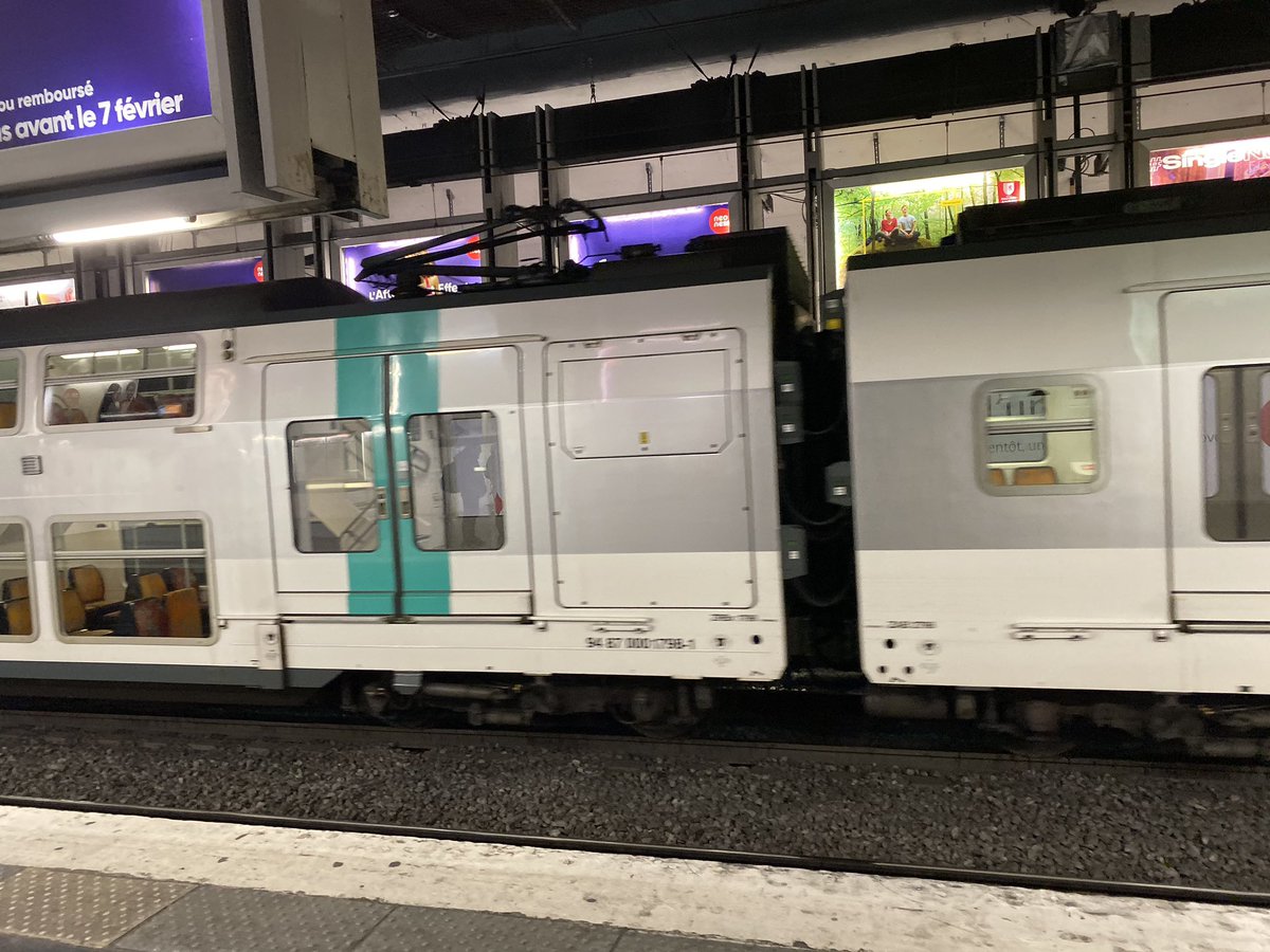 mafura's tweet photo. @MbalulaFikile This is best trains service I have never experienced @Paris bring Prasa team to come see and implement@RSA you will thank me later.. I know you restoring the dignity of our poor masses by fixing Prasa it was me verse best technology @CyrilRamaphosa #bullettrain https://t.co/Lw8HMpdGhi