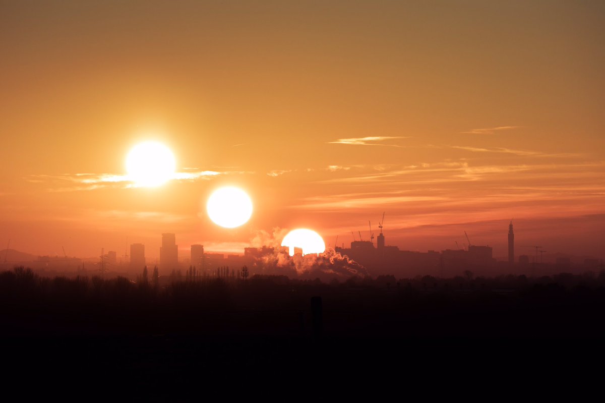Birmingham. Sunshine city. Combo of 3 shots of the sun setting over the skyline last week, taken 5 minutes apart. #brumset #bonusbird