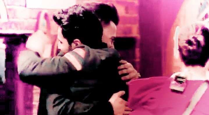 qamarashrafkha1's tweet image. The Content We Deserve.😍❤

@realumarriaz 
@imrealasim 
@Varun_dvn 

#BiasedBBTargetAsim 
#ScriptedBigBoss13