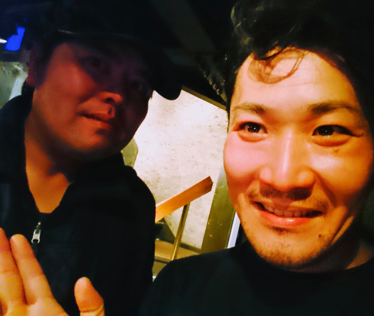 DIshizukad's tweet photo. 実に見応え充分で、誠に迫力満点の殺陣パフォーマンスライヴでした。吉祥寺のSTAR PINE'S CAFEで、SAMURAID LIVE vol.9を鑑賞。劇団め組の新宮乙矢先輩、秋本一樹さんとも再会後、男の晩ごはんさんへ。気になっていたバジリコを注文し、舌鼓をば。。。
#SAMURAID LIVE vol.9
#STAR PINE'S CAFE https://t.co/ZsMHBbPHrm