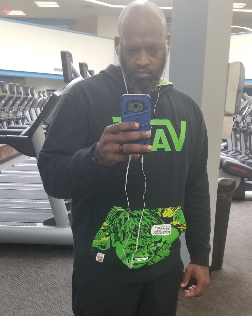 troublesomeaths's tweet photo. HULK SMASH!! 
Sunday cardio
#fitbarber #fitdad #buffdad #buffbarber #vegan #blackvegan #veganbarber #veganism #vegancommunity #veganlife https://t.co/KgwSMViITd