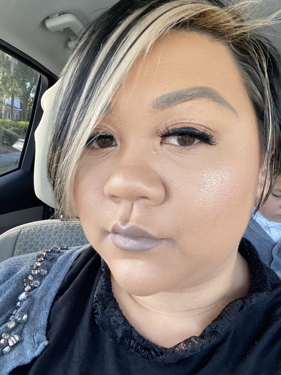 Scurto_World's tweet photo. When Iโm running late and rushing through my routine, I can always count on my #lilylashes, my @MACcosmetics lippie & my @BenefitBeauty brows to make me feel complete.
.
.
#maccosmetics #benefitbrows #benefit #miami #fentybeauty https://t.co/nHUvC9nMgj