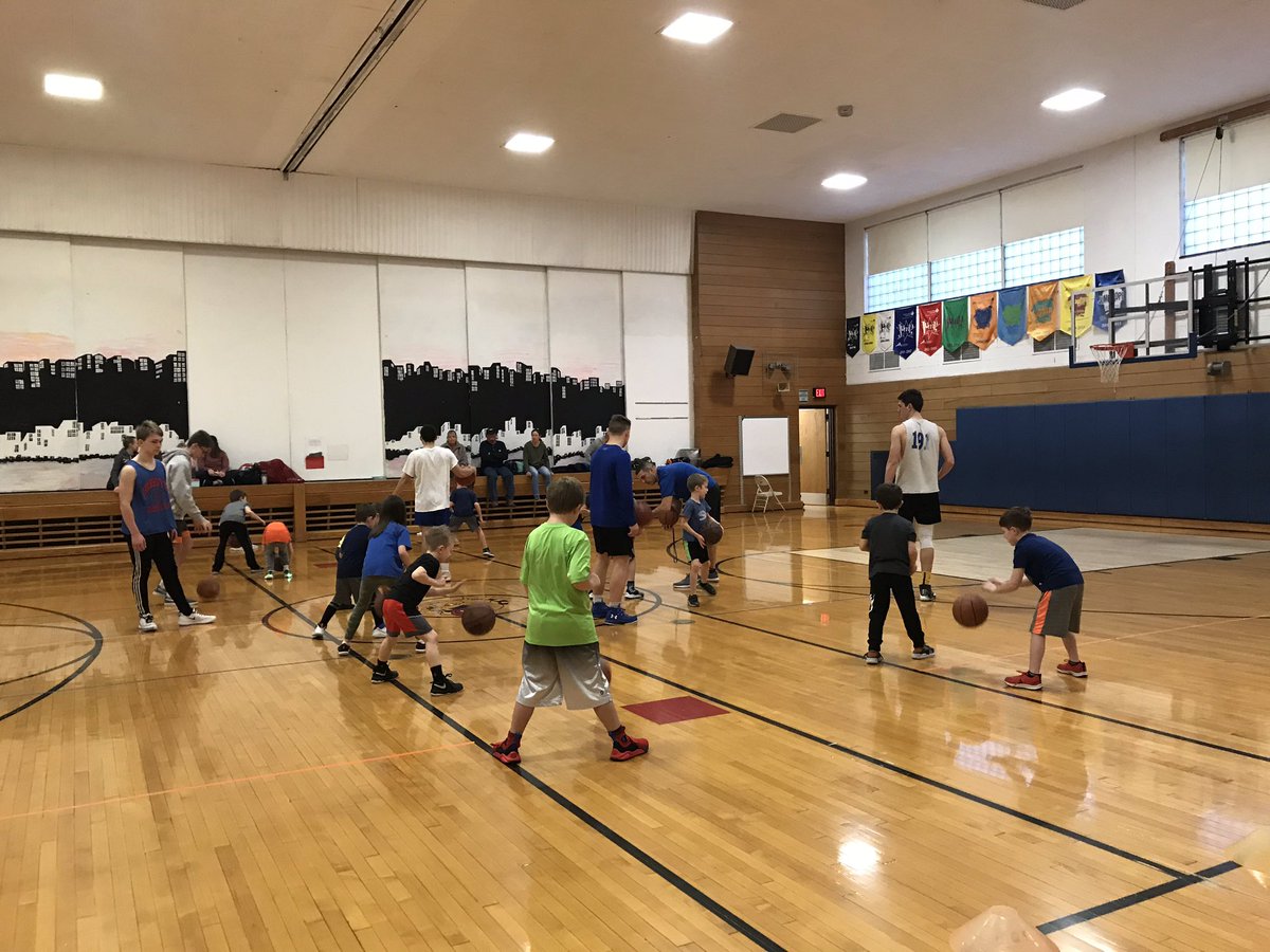HoneoyeSports's tweet photo. Giving back is what it’s all about!  Thanks To Coaches Brown, Belanger, Delisanti and Morsheimer &amp; your Veterans for your work with our Biddy Program #OnceABulldogAlwaysABulldog @RDelisanti @TriCountySC @mmorsheimer1 https://t.co/nhuhnKZdxC