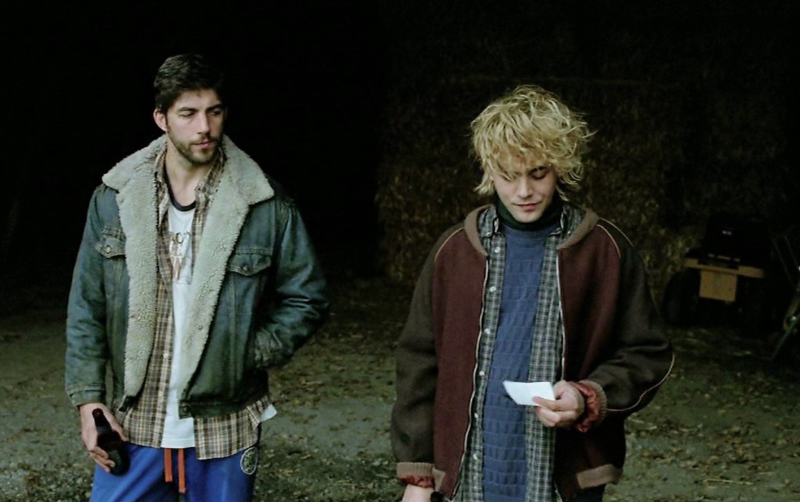 DasyBab's tweet photo. "Aesthetically I wanted a more faded film, colourless. The farm is beige, the landscape has khaki, brown nuances. Colours aren't bright. #Tomalaferme is a film about soil, more virile than my previous movies"
#XavierDolan #MichelMarcBouchard #Studiocinelive #MatthiasAndMaxime

❤️ https://t.co/uOsCDRY0t7