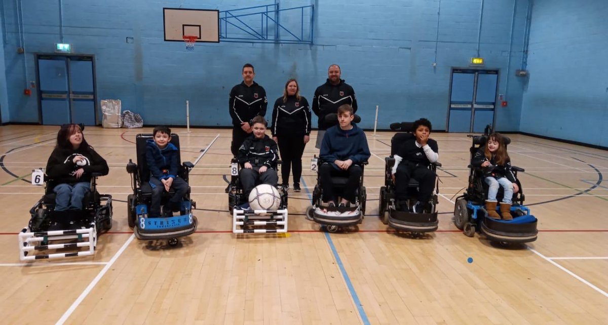 PfcTown's tweet photo. One Team ♿️⚽️😂 https://t.co/en39kVULcj