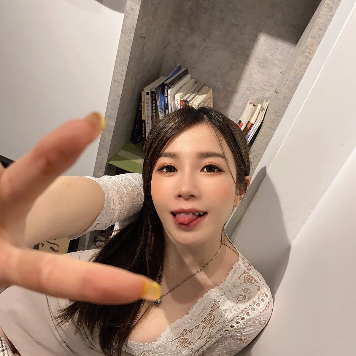 俏皮可愛

#作品撮り #攝影 #自拍 #裏アカ女子 
#photography #photooftheday #photo #photographer #art #arts #Camera #tbt #travel #love #instagood #model #iphone11 https://t.co/E1z0TnvQHi
