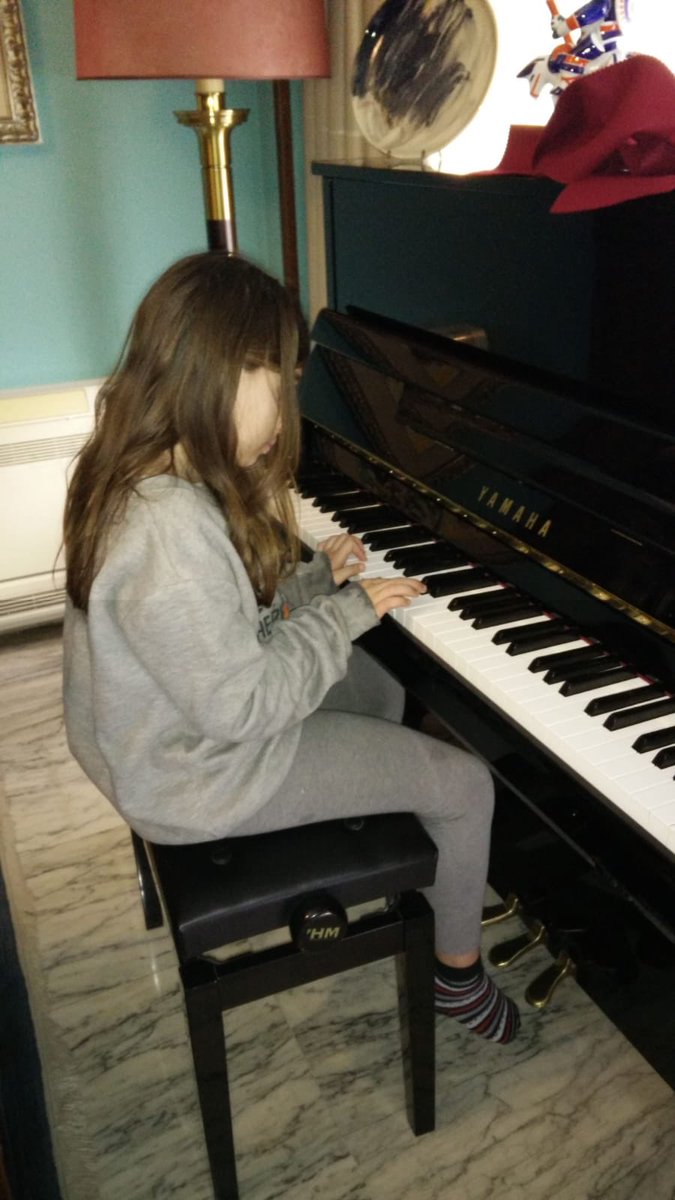henara25's tweet photo. He has returned, what a weekend has passed. Enjoy my girl, enjoy that life is very short. . You deserve it for being brave You make yourself love Hena and that's wonderful, never change, please. #Marygirl #playthePiano #Hope #sheisfuture #love https://t.co/Gr3cpRa9fi