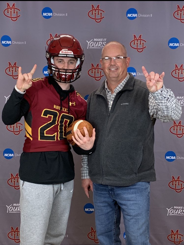 shieldstyler20's tweet photo. After a great talk and visit with @coachjack212 and @CoachBA212 I have decided to extend my football and academic career at Colorado Mesa. ๐ค๐ผ#SetYourFace #submitt https://t.co/n59cLSVMku