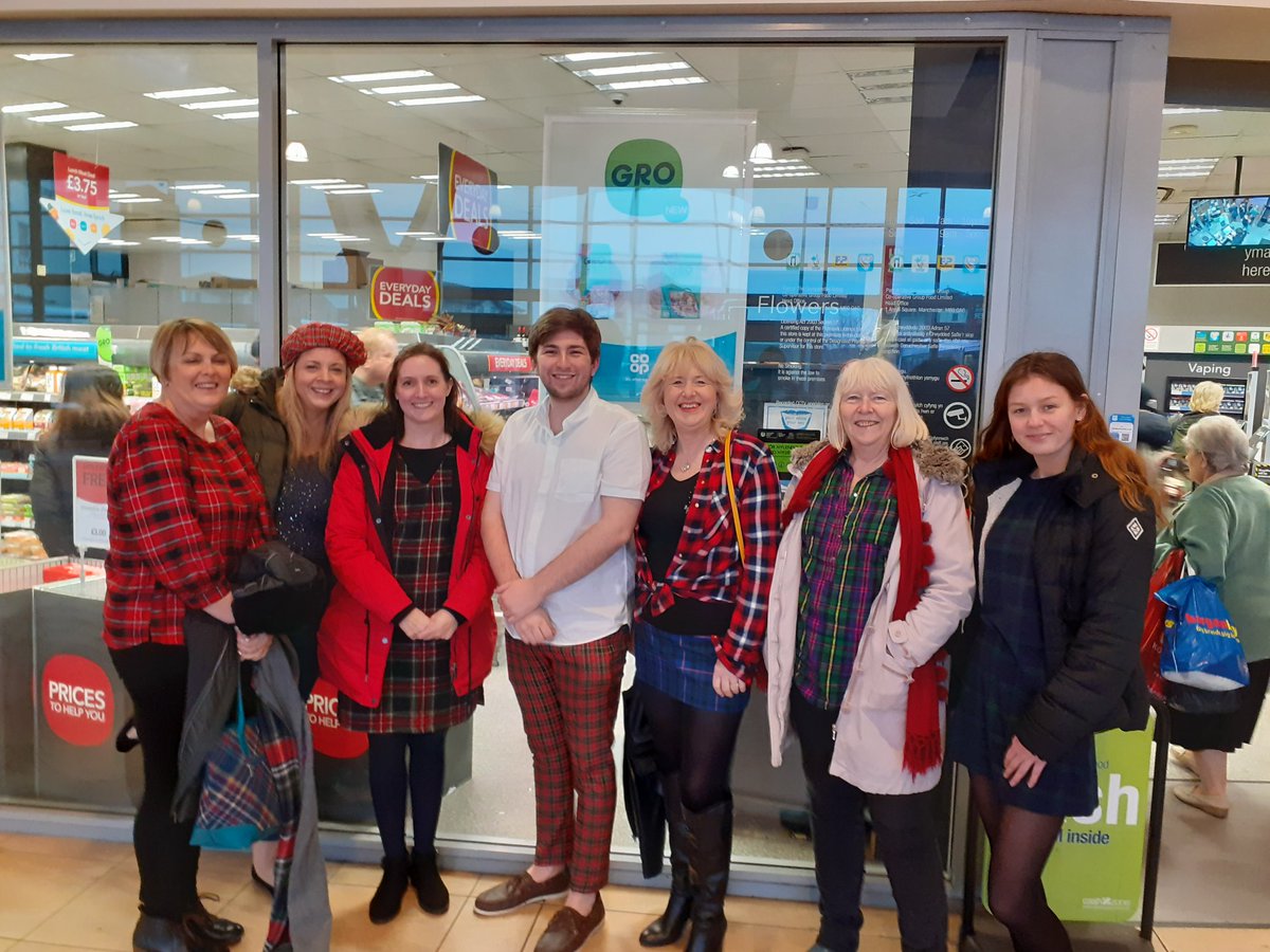 Harri_CoopMPC's tweet photo. The Central South Wales Member Pioneer team got together for the first time yesterday and marked #BurnsNight!
Thanks to the @LeonardCheshire Social Bean cafe for hosting the first half of our meeting!
... thanks to the pubs that hosted the second half of our meeting! https://t.co/ldPFNaxkno