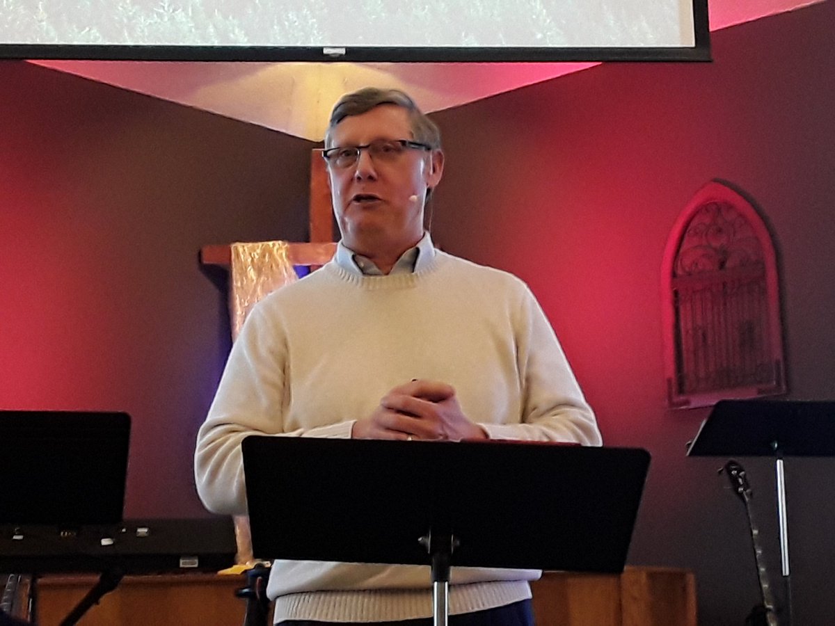 RejoiceFWB's tweet photo. "God is not a genie...stop rubbing the lamp, expecting him to jump!" - Pastor @stevenlreeves #SundayMorning https://t.co/sfHWu3uRV9