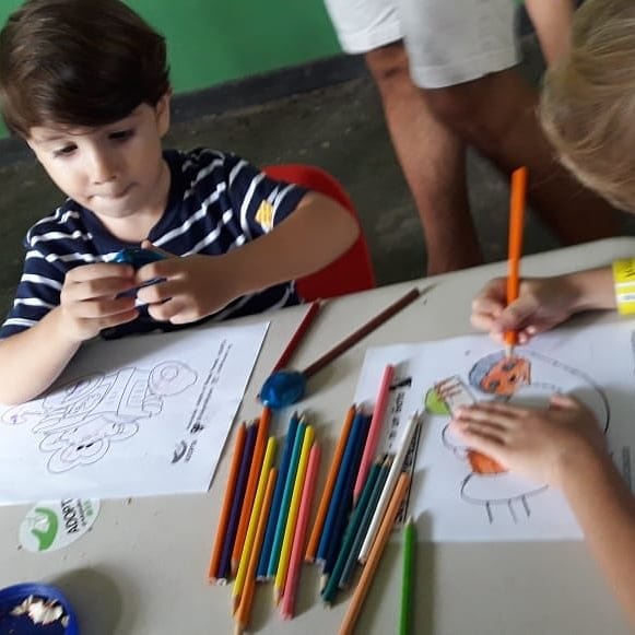 adoptabosque's tweet photo. Hoy #DíaMundialdelaEducaciónAmbiental
Educ Ambiental es un proceso dinámico y participativo que busca despertar en las personas una conciencia que permita identificar problemas ambientales a nivel global como local #EducAmbiental #environmentalEd #WorldEnvironmentalEducationDay https://t.co/zraJpOnY37