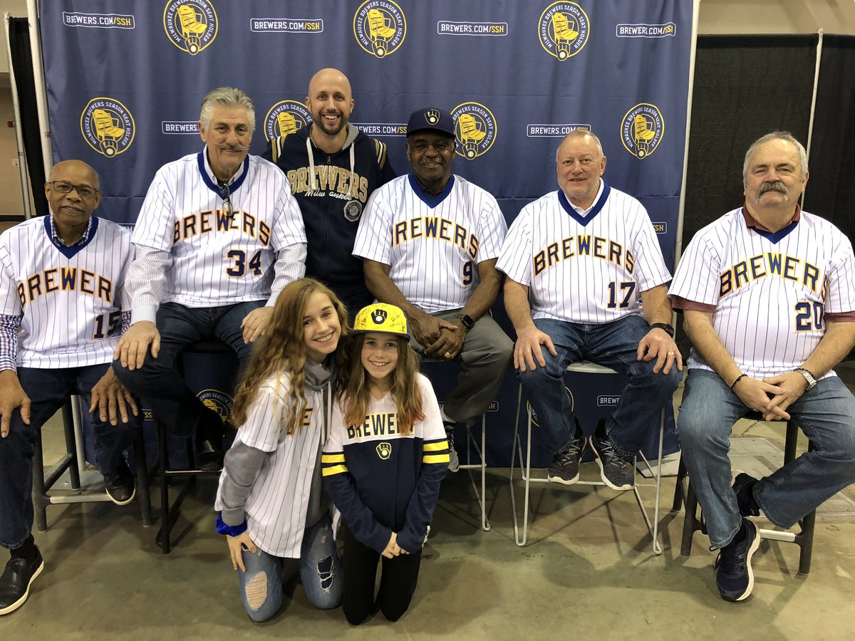 Jayson412's tweet photo. #BrewersOnDeck https://t.co/P1mDL3Ncvc