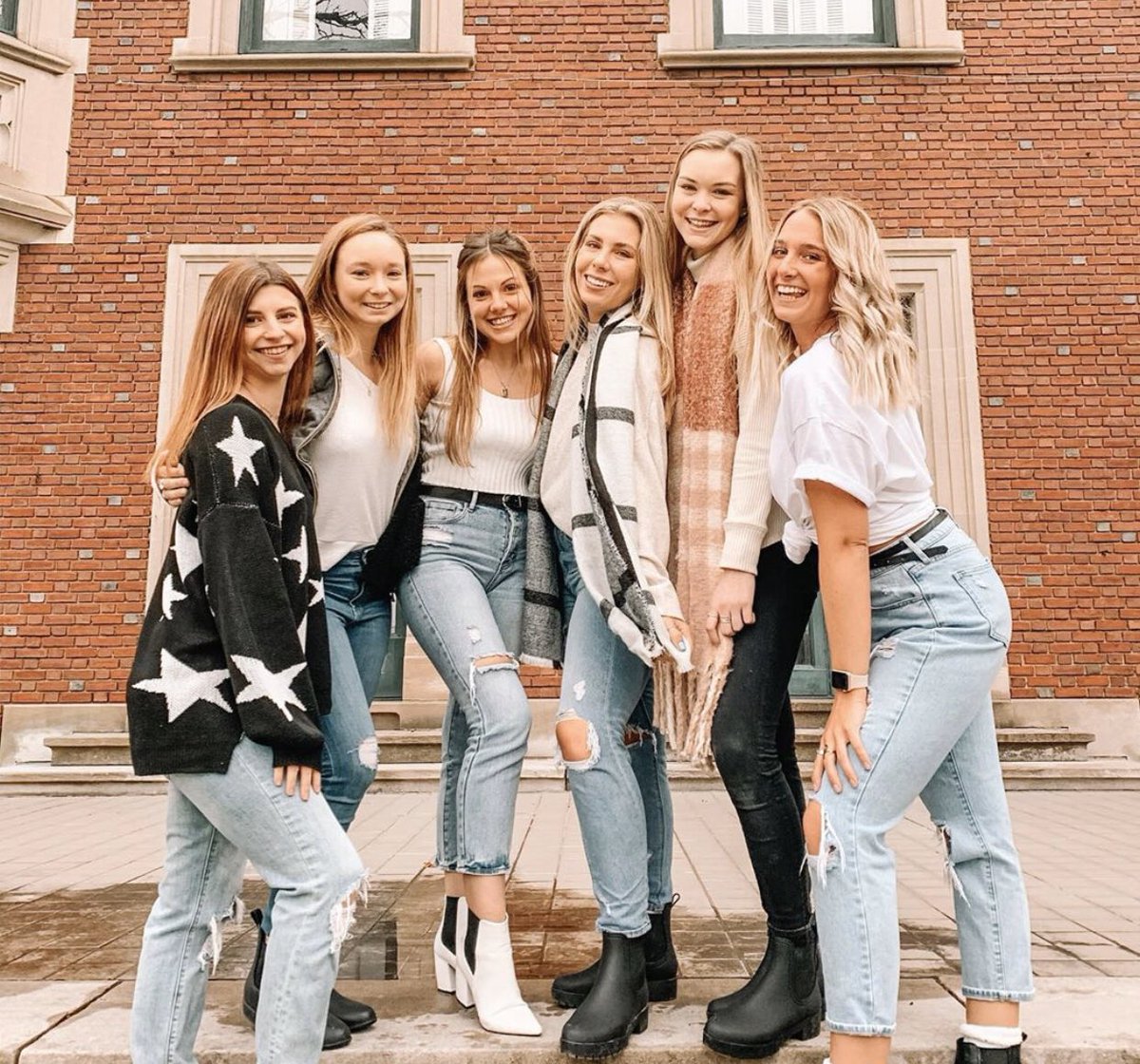 KSUPhiMu's tweet photo. Already getting recruitment ready with our Cle sisters 🌟💛💠 Thanks for having us @CleStatePhiMu !! https://t.co/cmHXE6CGjF