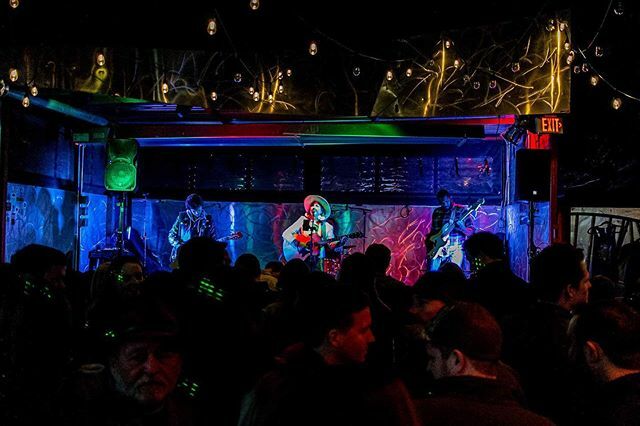 Brewstress's tweet photo. Y’ALL! We had a blast partying with ya @jackbeagles last night! Some shout outs: my guys! @jimmy_theweed @bass_man_x @stevencornacchia so fun sharing the stage with y’all always! @nigehood and the @folkrapband - y’all rocked the intermission! @toddajohns… https://t.co/6XxSCwBOvx https://t.co/mD32nH32BZ