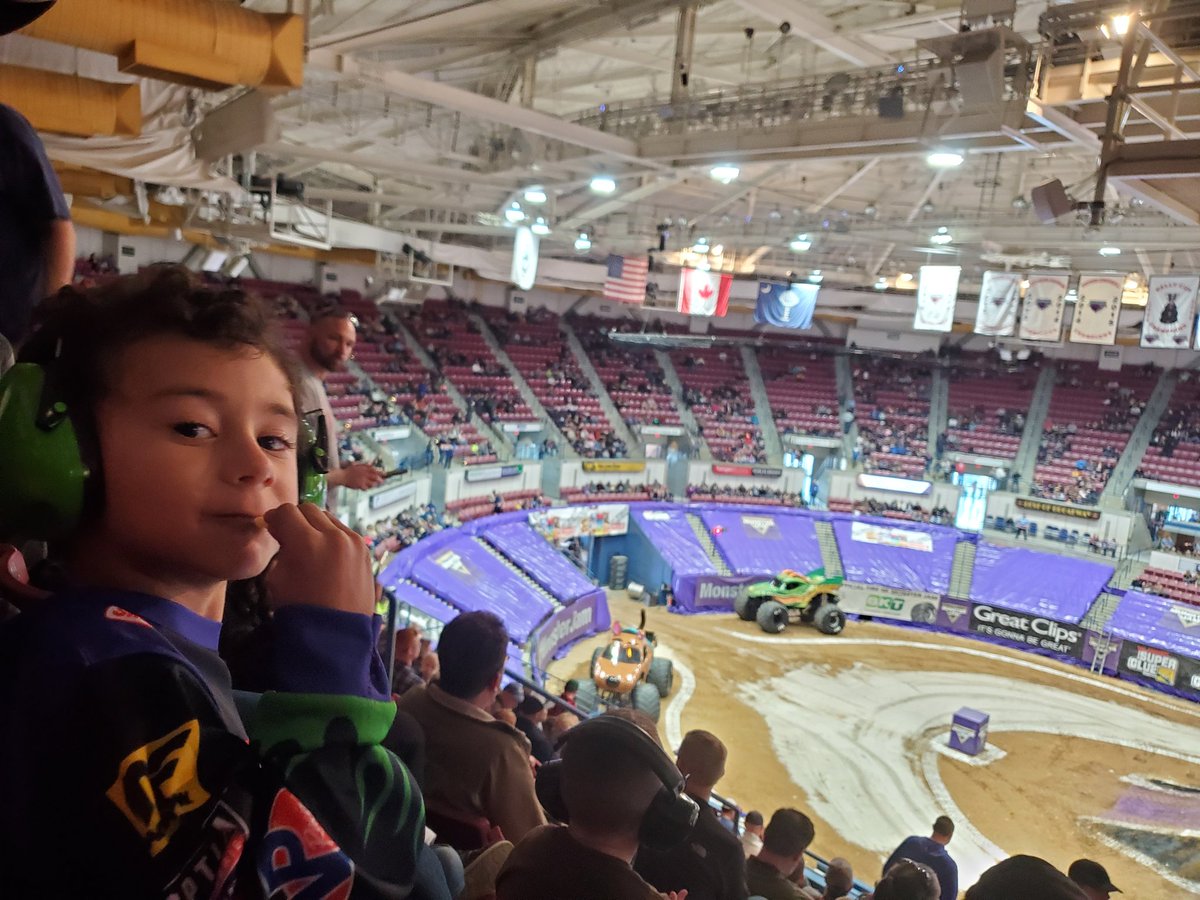 OkneeMe's tweet photo. Monster Jam!  In North Charleston SC #MonsterJam https://t.co/4I8rzJh4oE