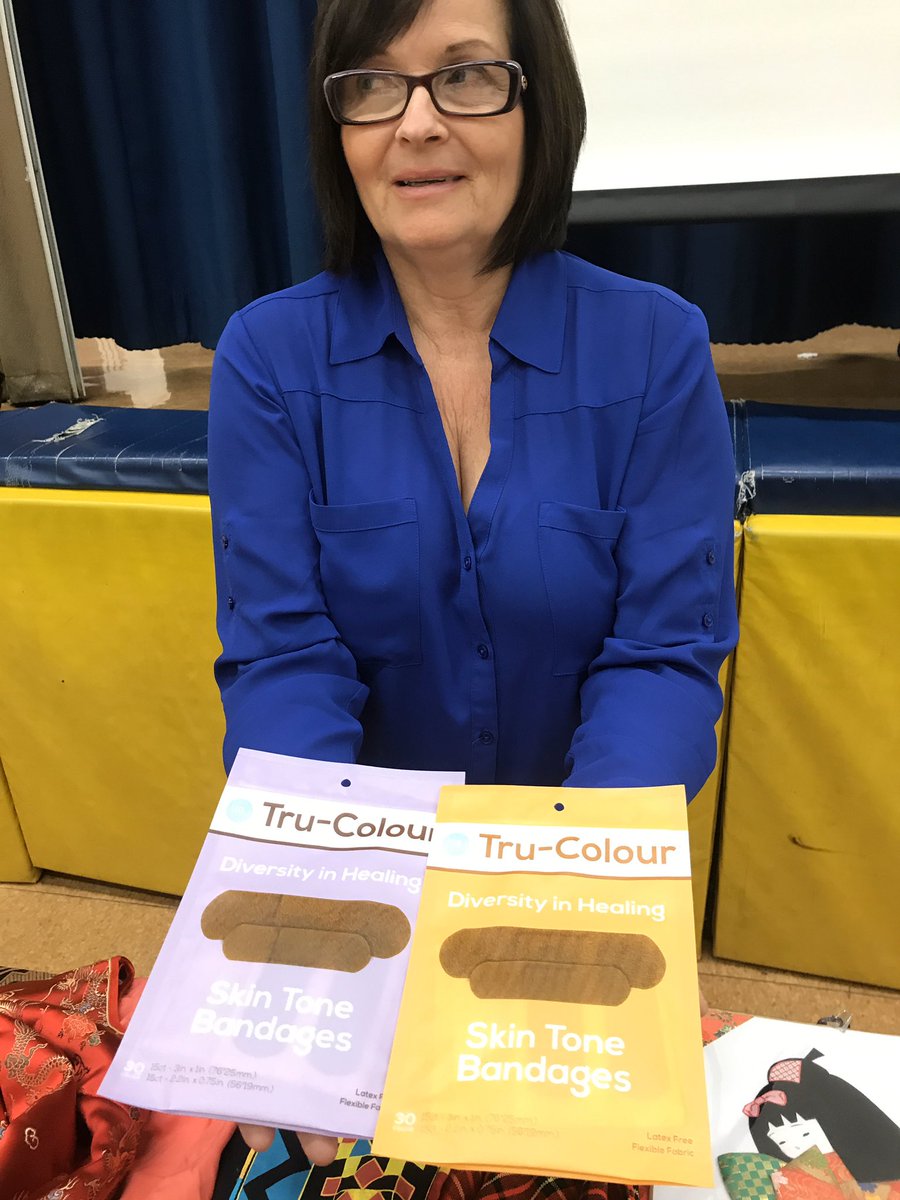 St.David CES assembly to kick off Black History Month celebrations. Loretta Penny presented: We are all Connected #ycdsb #trusteerose  #arcadi