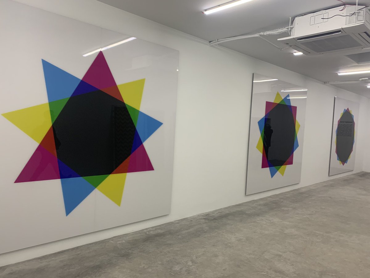 Chantal_LeeGan's tweet photo. “Every color is a shade of black” Hamna Abbas at #comomuseum https://t.co/3bMe9tIDcr