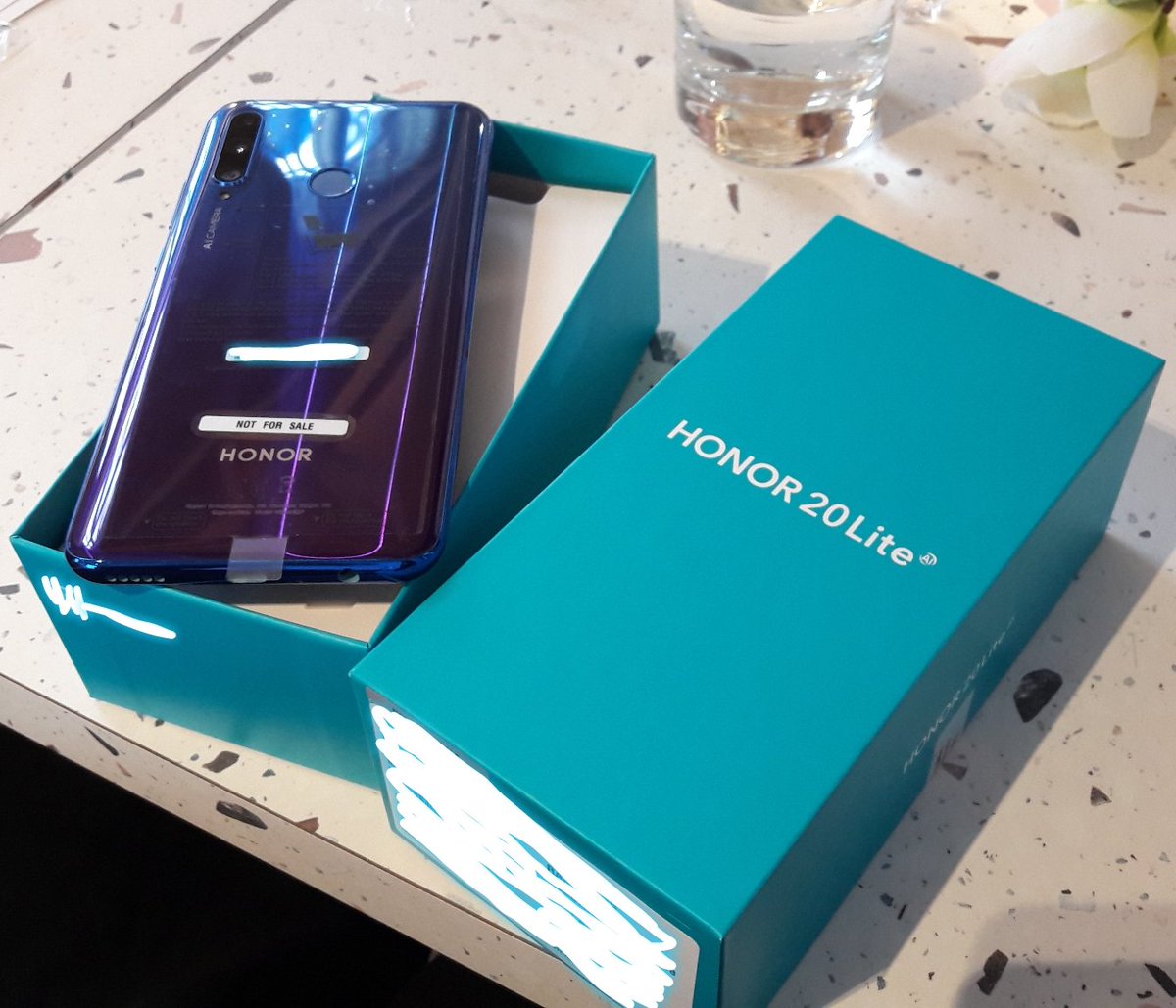 Kira_Yukira's tweet image. Kiitos upeasta #Desucon #Frostbite'sta. Olen onnellinen! 😭💗 Tänä aamuna #AMVfi: Paras 1980-luku -sijoittuminen oli vain unelma. Siitä tuliki totta. Ikuinen kiitos partners-in-crime @cloudy1berry &amp;amp; @MKtsudo ❤ Myös Paras Yhteistyövideo -palkinto lähti mukaan #AMVkilpailu'sta. 💖