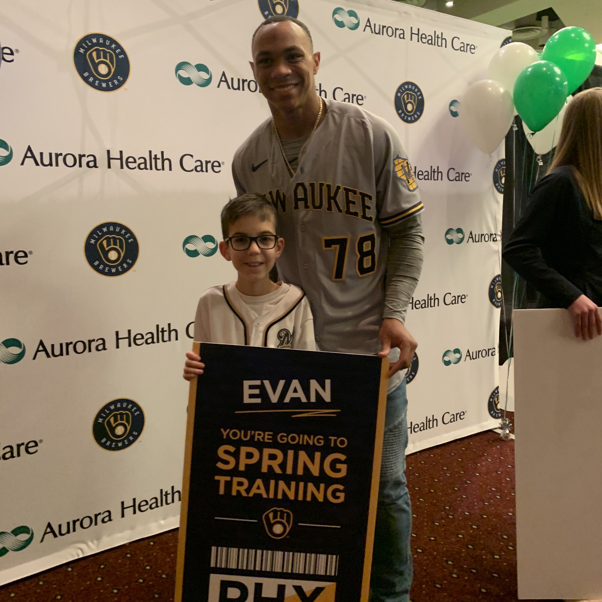 Aurora Health Care on Twitter "We just surprised these Aurora Health(00)