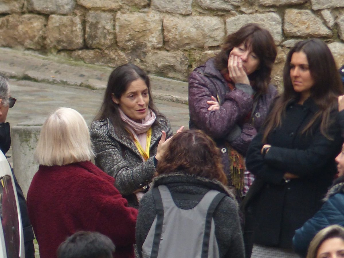 #Girona10 Mentre fèiem la visita 'La ciutat que vestia de negre'. Després de la visita ens falta donar les gràcies a tots! #AGG #guiesoficials #guiesgirona #visitaguiada