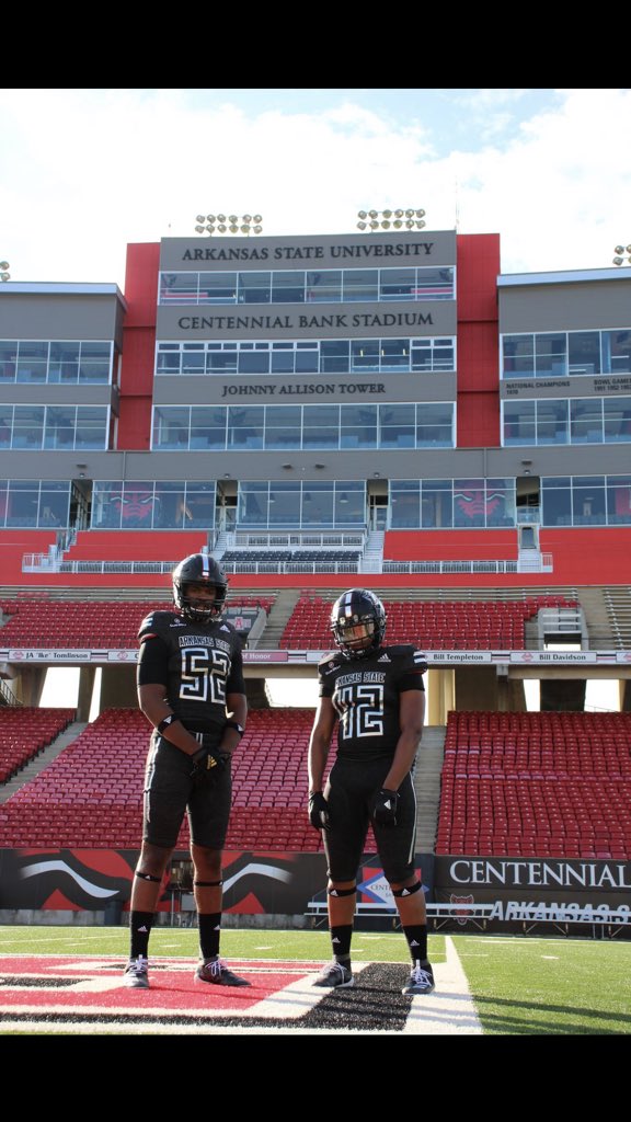 Bryson_42's tweet photo. Outstanding official visit 🐺🐺🐺🙌🏽!! @Coach_Joiner @CoachCJones3 @MimsCorbet @AStateNation @Willgotthesack @sosaiatuitavake @kailondavis1 #WolvesUp #Howlyes 🐺🐺❤️🖤 https://t.co/Hy6WqpTYvc