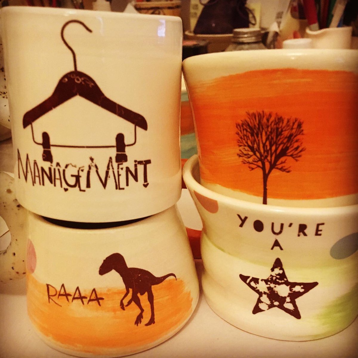 McPots18's tweet photo. π§‘Fresh out of Kev: New shapes, colours & daftness π§‘#putumup #yourastar #raa #hangermanagement #melt #waxmelts #earthenware #tankflybosswalkjamnittygritty #potterymaker #potterylover #ceramicaddict #tbchseller #folksyseller https://t.co/0pnZpQ4qbS