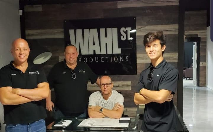 Wahl St Productions Choose Local Celebrity &amp; Award Winning Epoxy Team To Revamp Their Studio! peterajello.wordpress.com/2020/01/26/wah…