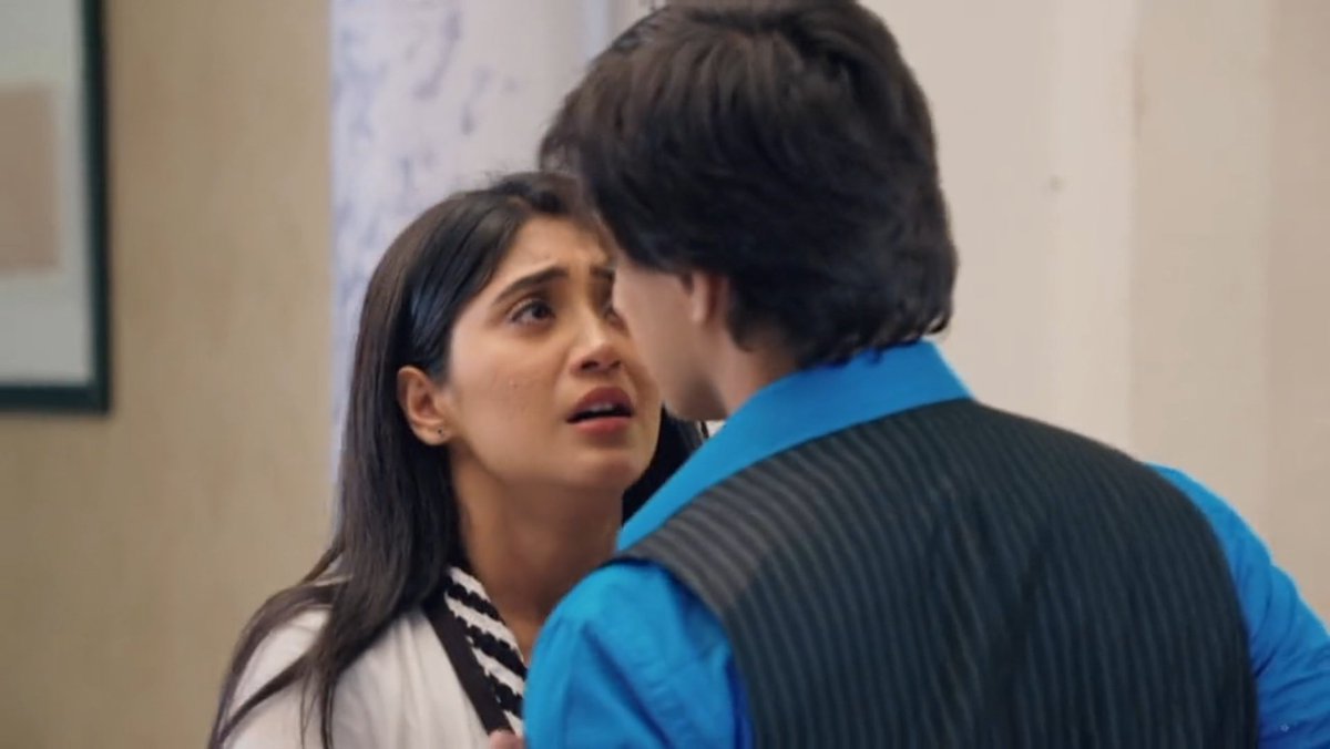 A simple pull & she's face to face with him again.Her struggle to get out of his grasp makes him smile - he understands her fear yet knows that her attempts to escape are half-hearted cuz her heart belongs to him- always has & always will.And that's all he needs. #yrkkh  #kaira