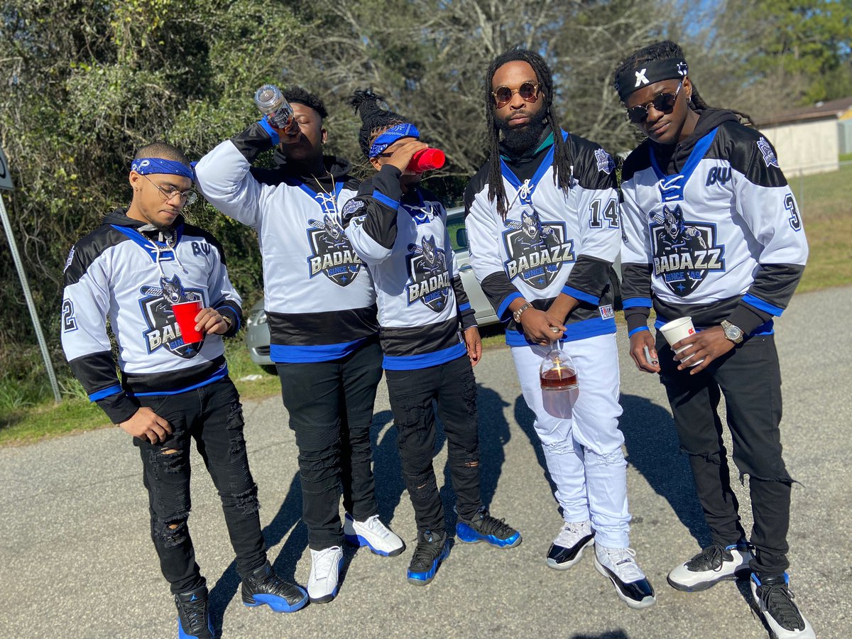 Guapo_DatGuy's tweet photo. Startin Five 🏒🥶🤧 #FreeBetaPsi #BadAzzForever https://t.co/Gke2EVRGiD