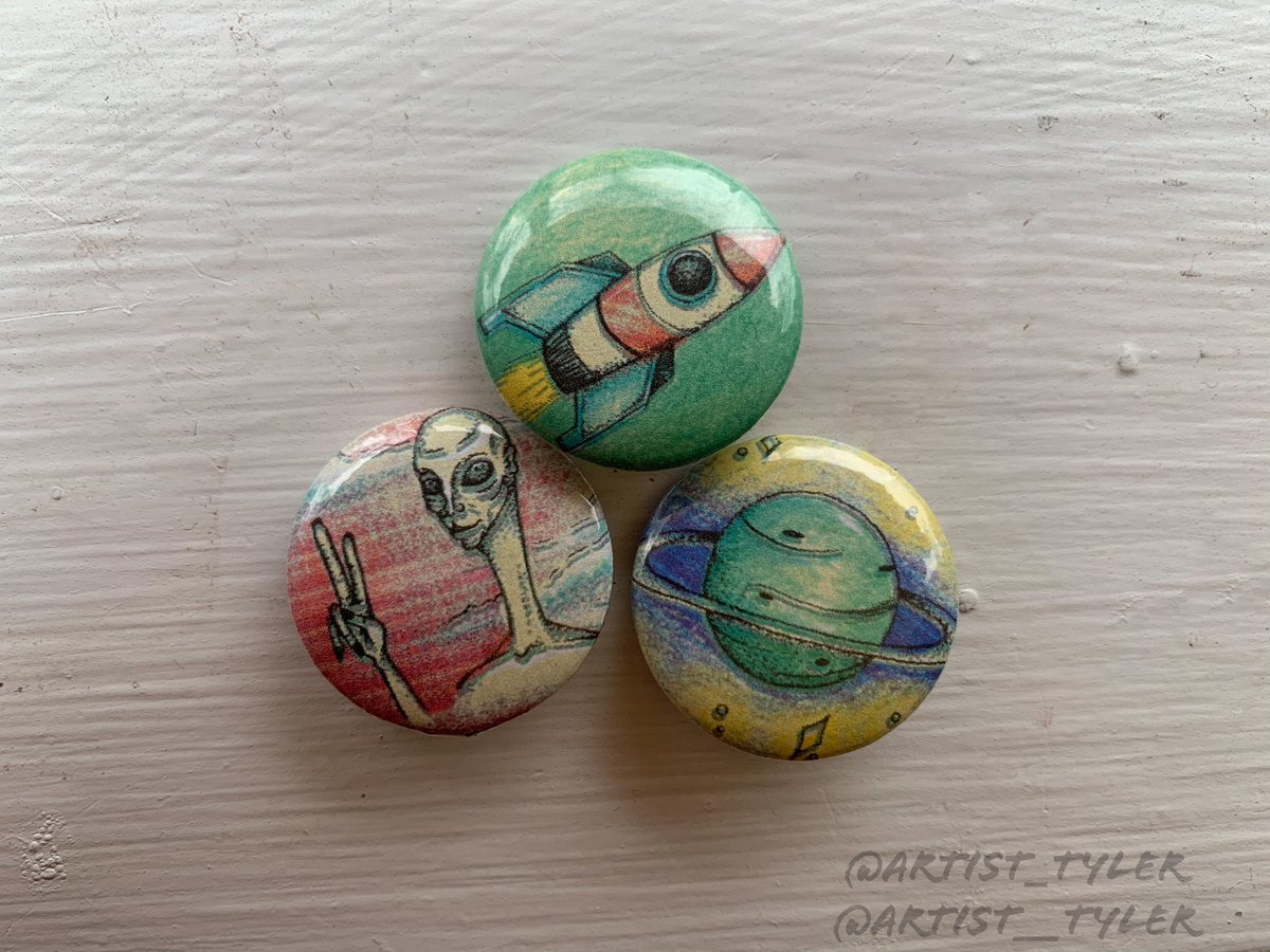 artist_tyler's tweet photo. 🪐 Vintage Style Space Buttons ✨
Handmade pinback button sets on sale now!! 3 for $5!
DM me for purchase 👀
#cutebuttons #vintage #space https://t.co/o9stgPJvIf
