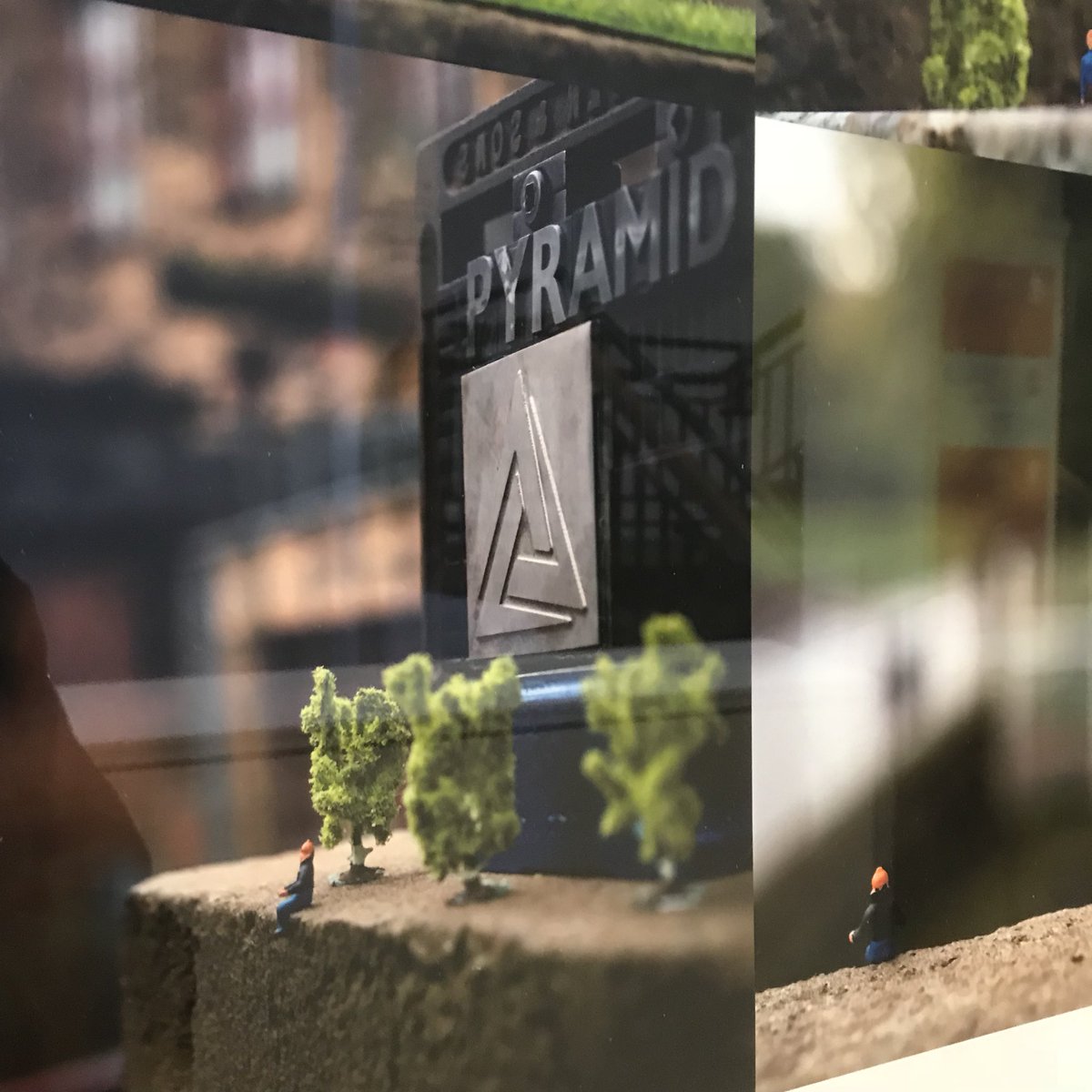 Chris Sharp tweet media