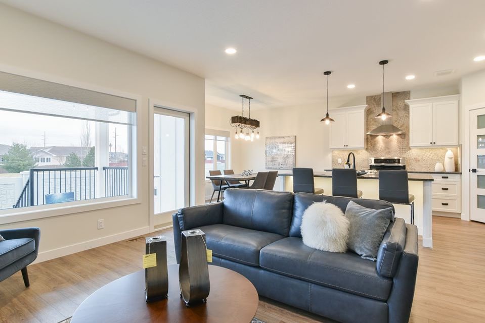 Home Lotto is open weekends Noon to 4pm and weekdays 5p to 9p. Purchase tix at the house, 103 Sierra Road SW or at mhkinsmen.ca. 
Thank-you to Creekside Cabinets Inc. and Jade Stone Ltd for being sponsors of the Kinsmen Club of Medicine Hat Home Lotto projects.