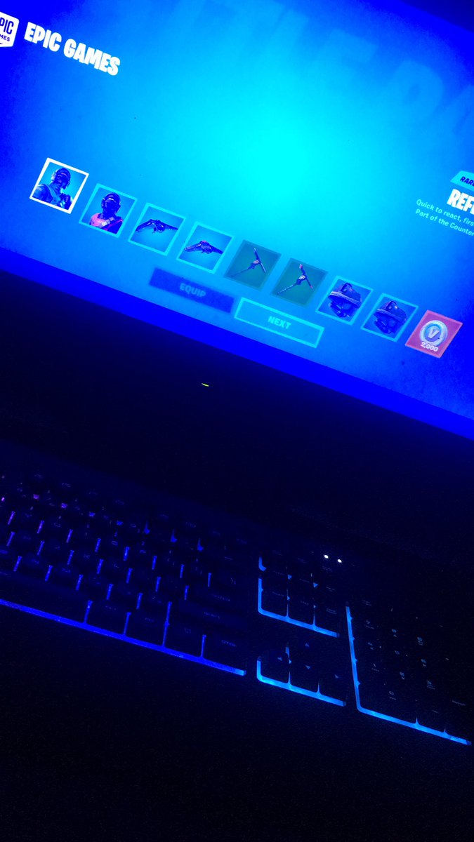 cynidznn's tweet image. Omg @DaniWorldwideX my man is the best seller out there. BUY OFF HIM RNNN #danilegit