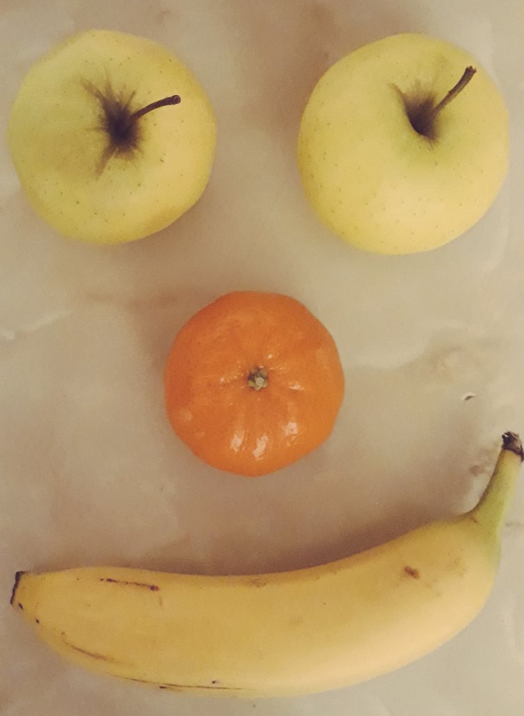 LouSpolton's tweet image. Day 26 of #31DaysOfCreativity and I forgot all about #makingamealofit until I was sorting my packed lunch so here goes #simplebuteffective