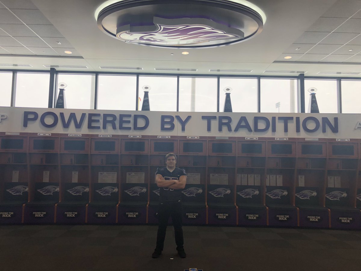 matt_burba0's tweet photo. After a great visit at the University of Wisconsin-Whitewater🟣I am thrilled to announce my commitment to the University of Wisconsin-Whitewater‼️Thank you to all my family, friends, and coach’s who helped me get to this point‼️@HuntleyFB @CoachCortez53 @SalomonDLcoach https://t.co/54MGAgNnHs