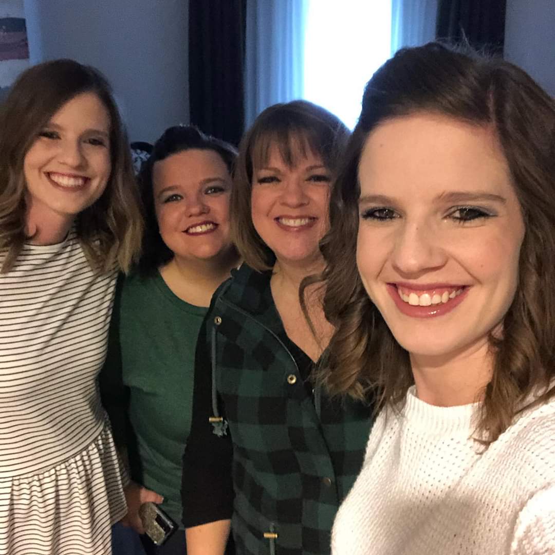 teamruebling321's tweet photo. Thank you @GeorgeStrait for an absolute amazing concert and allowing my sisters and I to give our mom the chance to go to her dream concert. She couldn't quit smiling https://t.co/hGBersvy3e