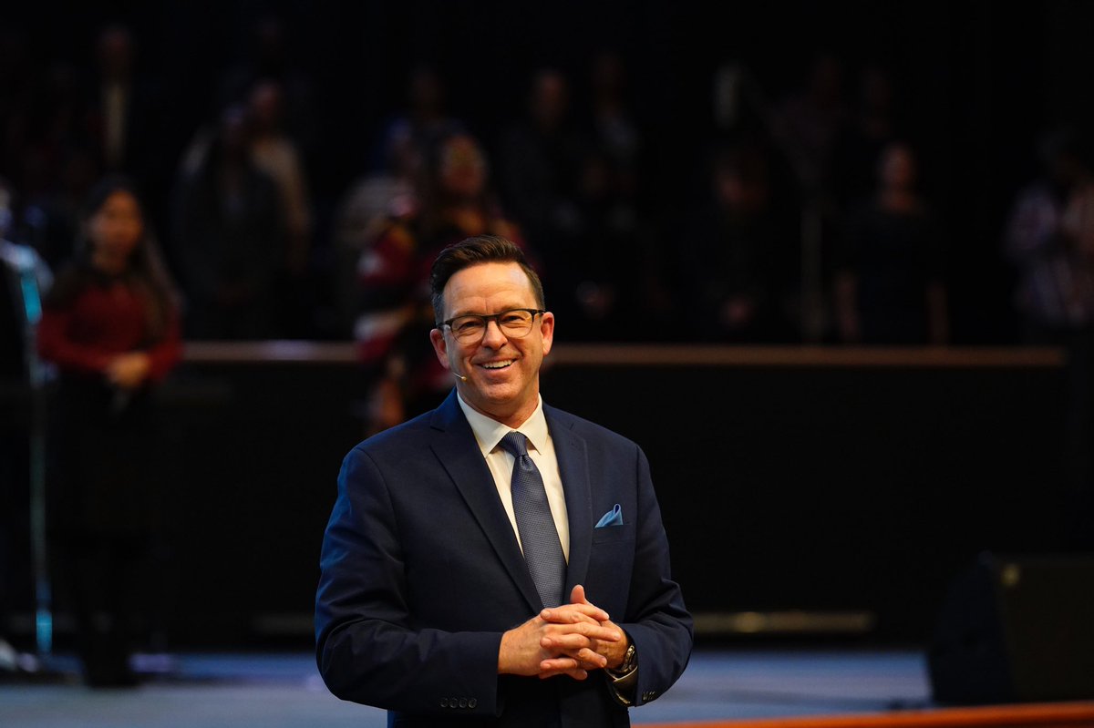EpicChurchIntl's tweet photo. “Whatever you are facing today, God has equipped you to overcome it” - @PastorJJW 

What an EPIC service about the most EPIC exit ever! Just as the Israelites left Egypt with a high hand, we too can exit our Egypt with a high hand! Through this, God will get all the glory!! https://t.co/gVlFr5H2oW