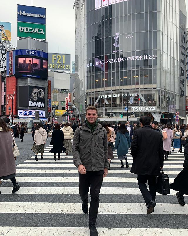 MarkRJahnke's tweet photo. I’M WALKING HERE. https://t.co/YRLn5AcXir https://t.co/jE2TQGKiO4