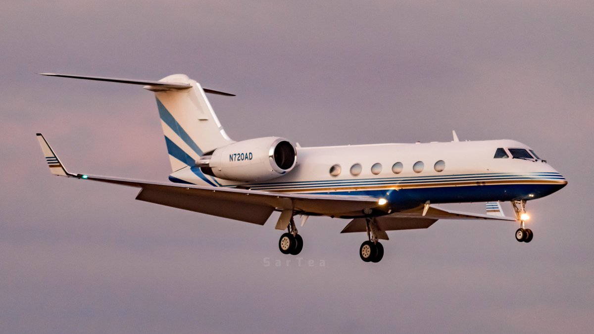 Beauty...

Enduro Properties LLC / Gulfstream IV SP

#gulfstream #enduroproperties #GIV #gulfstreamIV #executiveaviation #aircraft #aviation #aviationphotography #AvGeek #aviationlovers #planespotting #aviación #fotografíadeaviación #executive #jet #airport #spotterlife