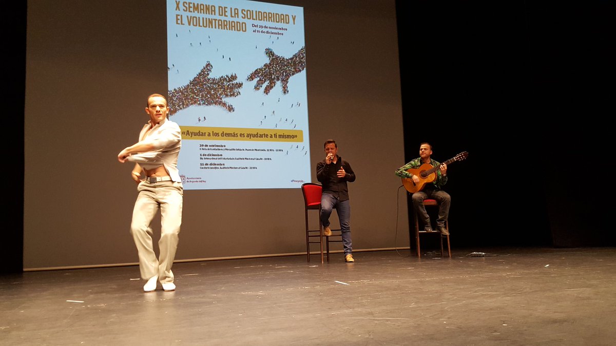 GuillermoHita's tweet image. El bailarín y coreógrafo argandeño Alberto Escobar brilló en la Gala de los #Goya2020 
Aquí os dejo enlace a su actuación, colofón de la noche.
¡Enhorabuena!
¡Grande!
rtve.es/m/alacarta/vid…