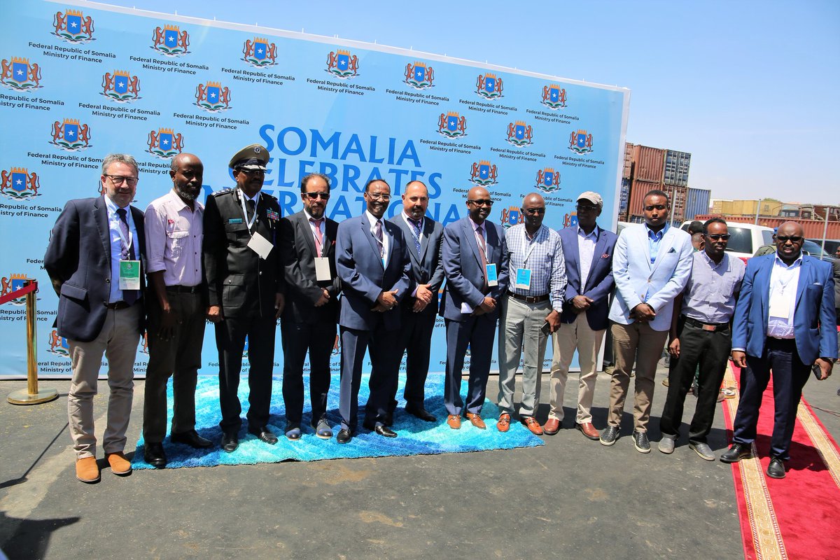 DrBeileh's tweet photo. Today I participated in the celebration of National Customs Day at Mogadishu port with members of @MofSomalia. We are progressing in our customs modernisation &amp; we are raising more revenue through customs while provding better customer service. Committed to improving even further https://t.co/5PUfsEwbDb