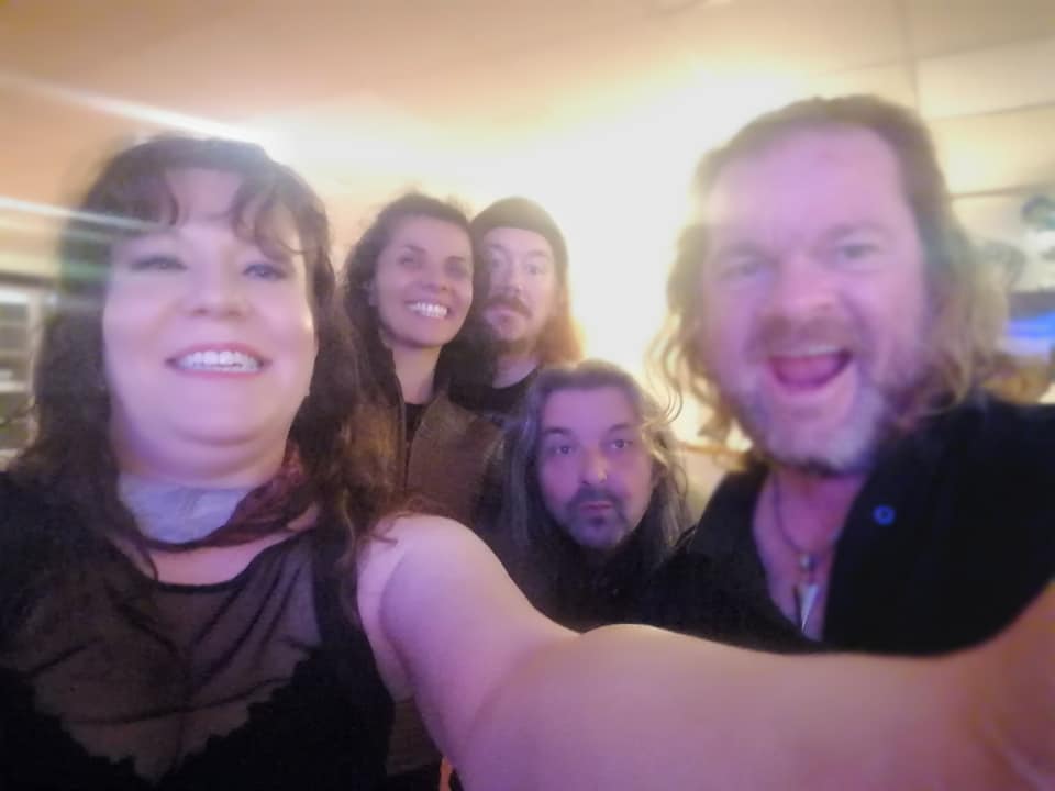 Schrödingers Strings tweet media