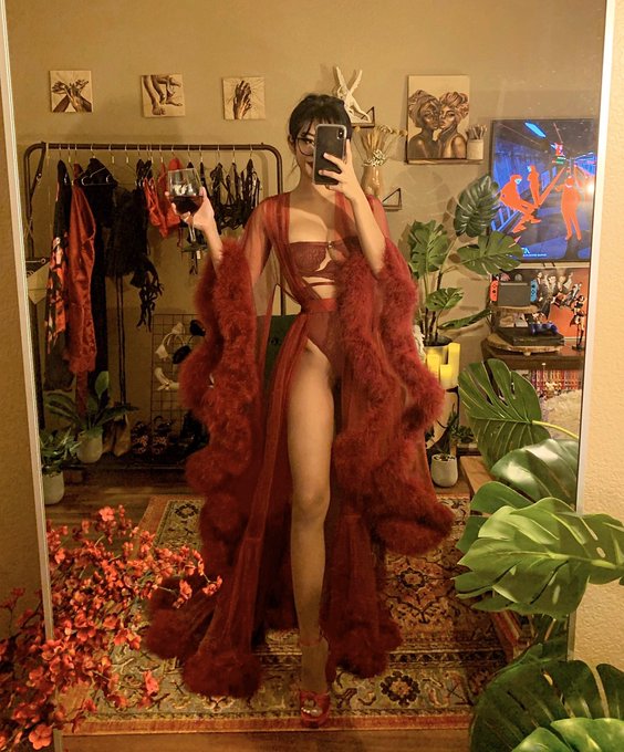 1 pic. drinking red wine in my flamboyant red robe with my red lipstick on. classy bitch activities https://t